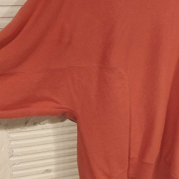 Chico's Brand coral lightweight sweater size 1 also small - Picture 3 of 5